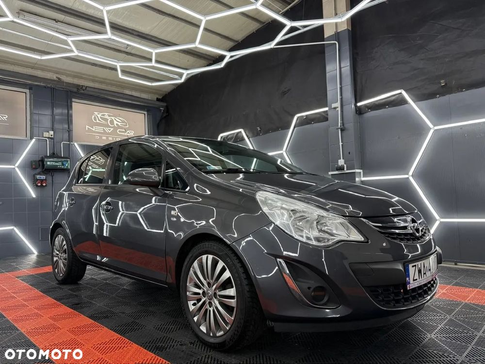 Opel Corsa 1.4 16V Innovation - 11