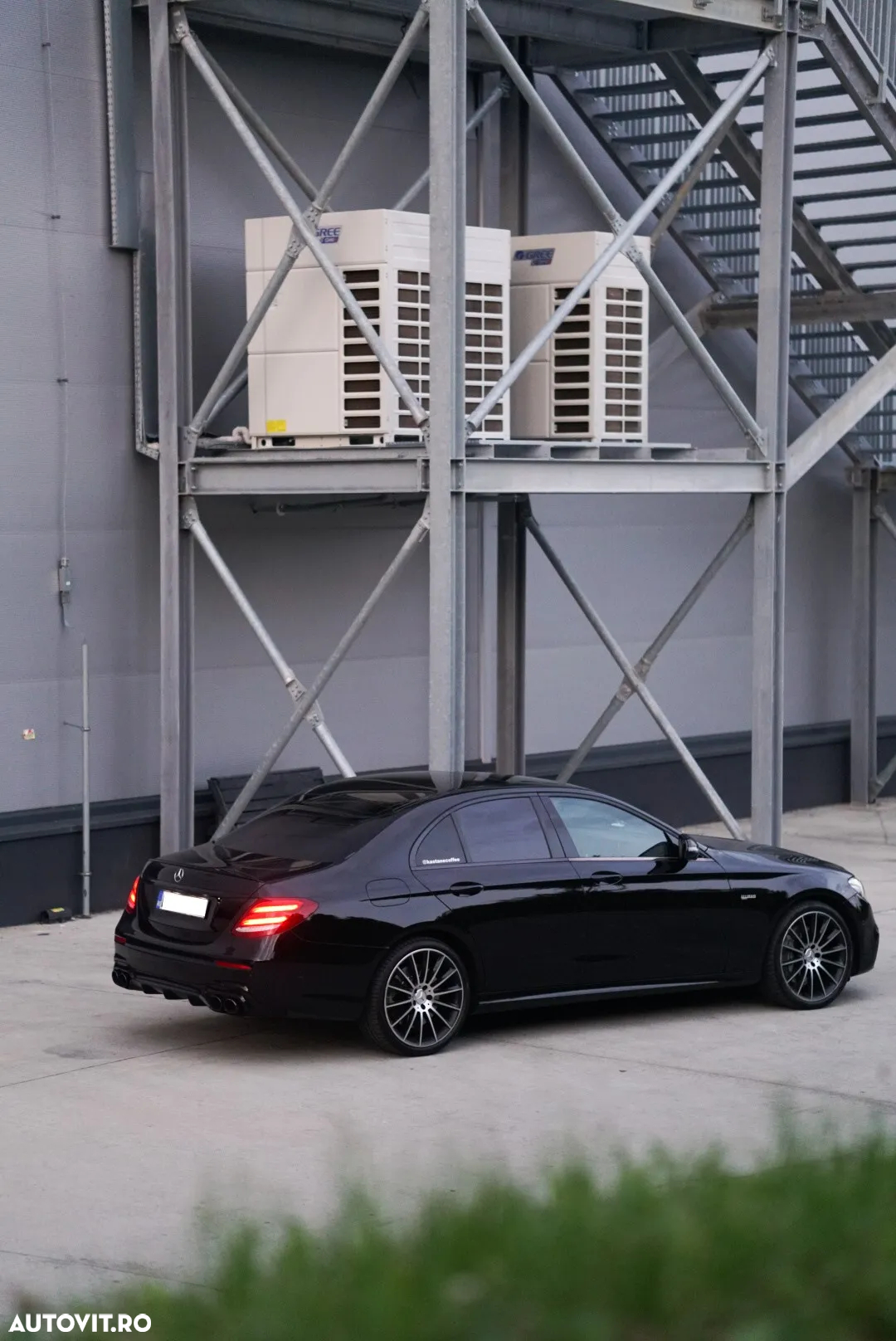 Mercedes-Benz E 43 AMG 4Matic 9G-TRONIC - 3