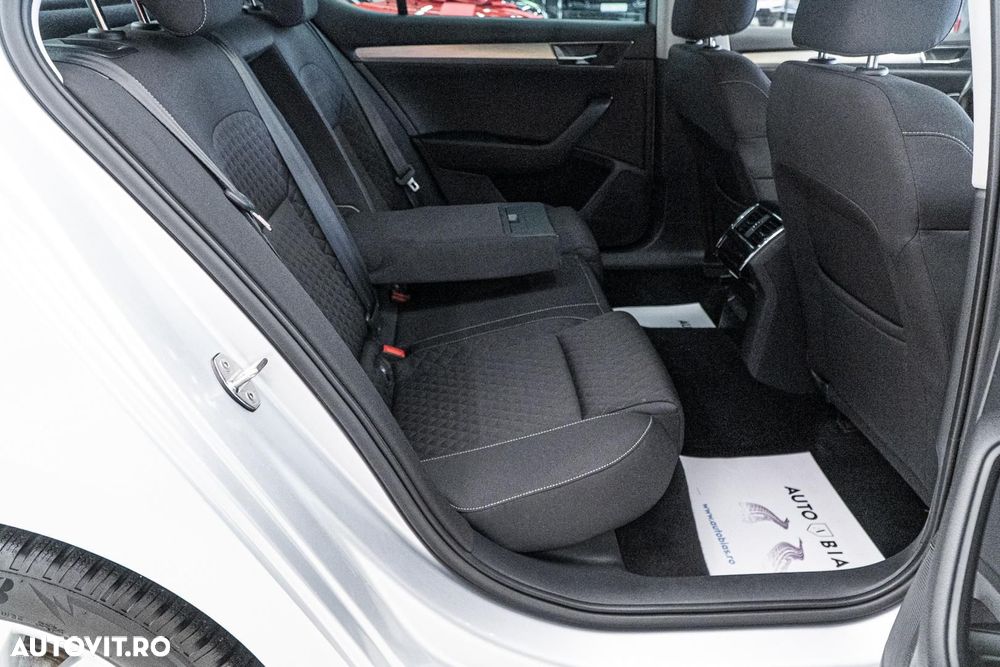 Skoda Superb 2.0 TDI DSG Style - 9