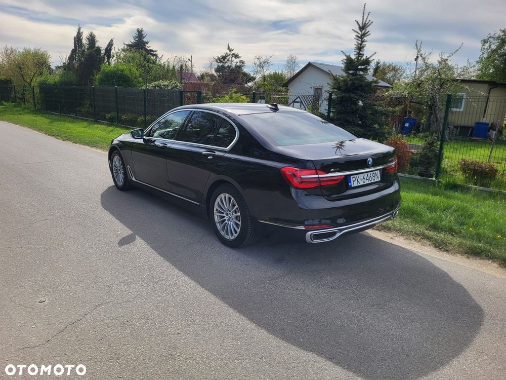 BMW Seria 7 740d xDrive - 18