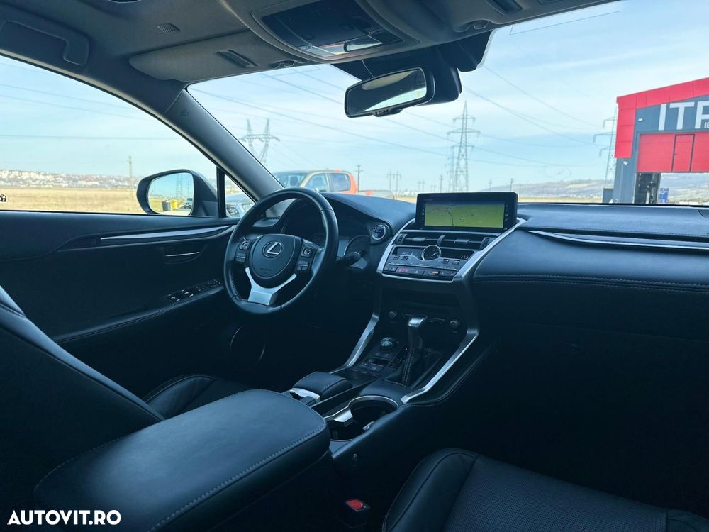 Lexus Seria NX 300h AWD Luxury - 23