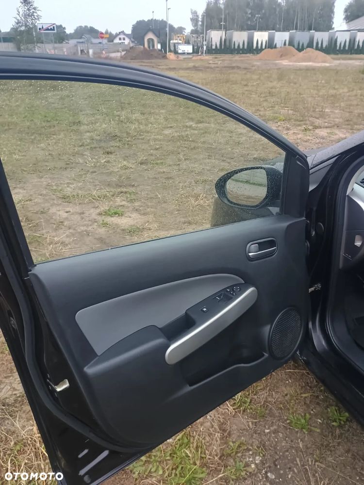 Mazda 2 - 8