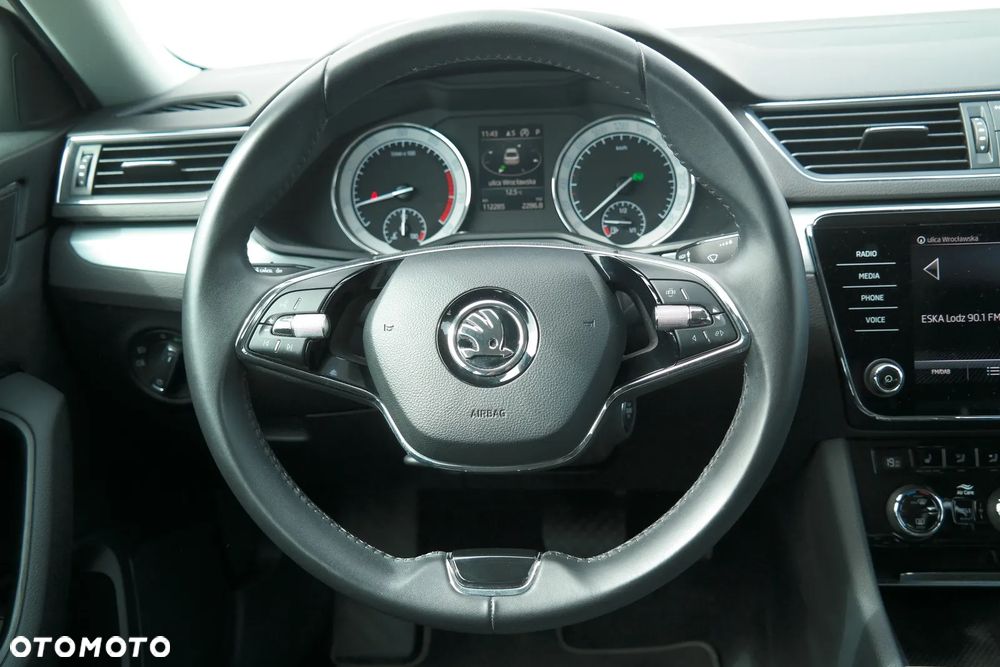 Skoda Superb 2.0 TSI Ambition DSG - 15