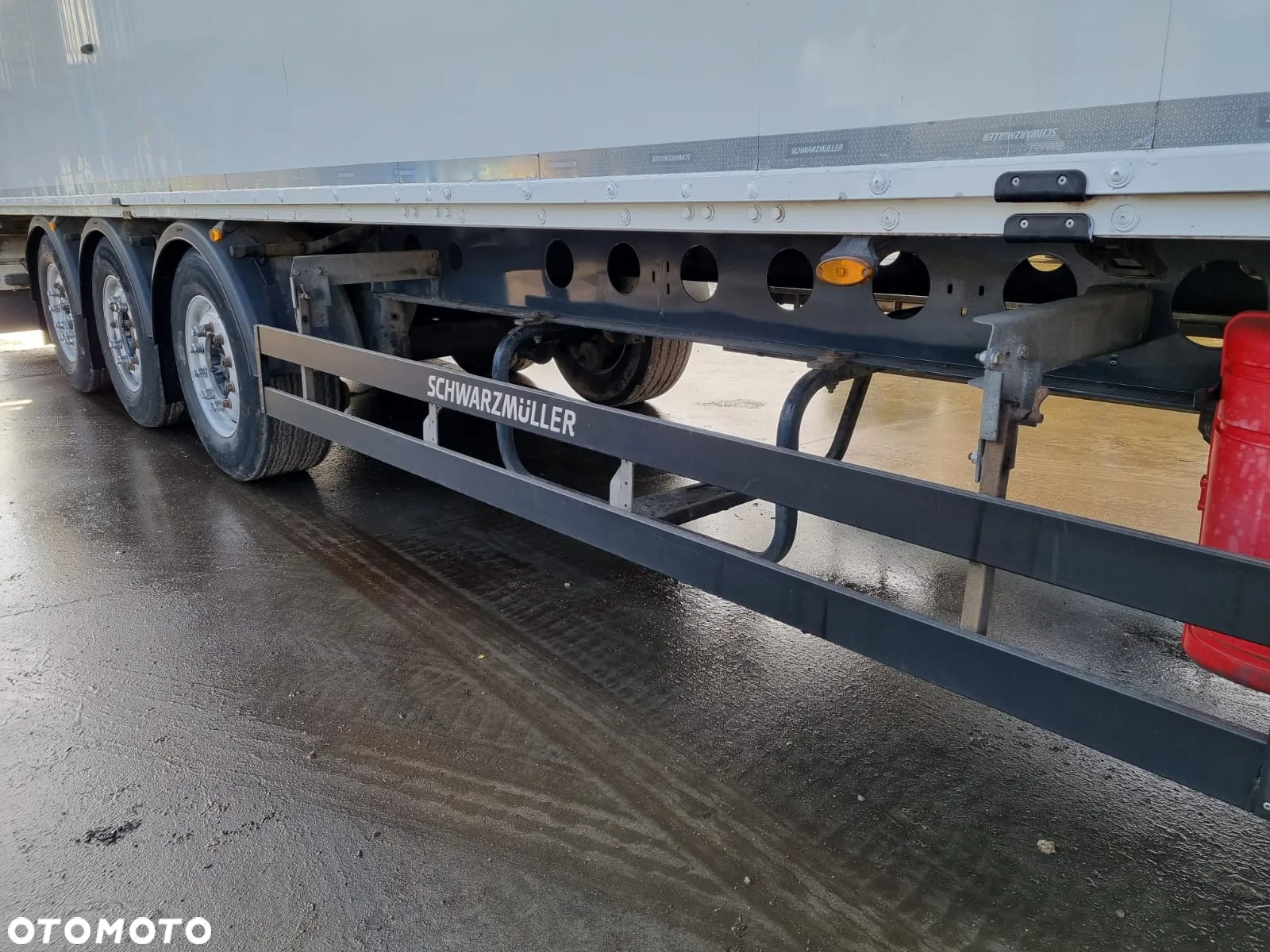 Schwarzmuller Ruchoma podłoga OTWIERANY BOK 8120 kg - 10