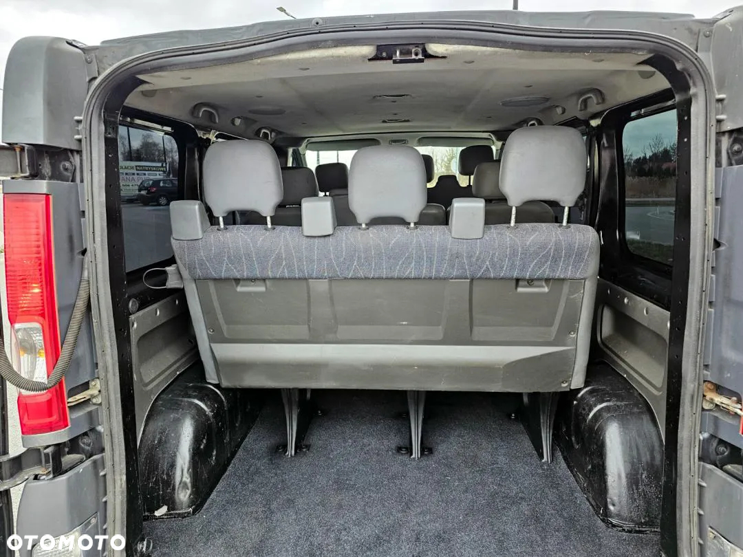 Opel Vivaro - 24