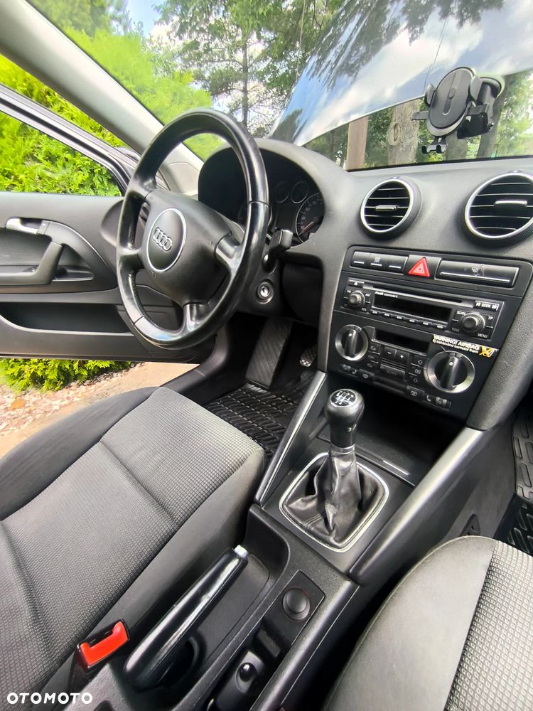 Audi A3 3-drzwiowe 1.6 Ambiente - 8