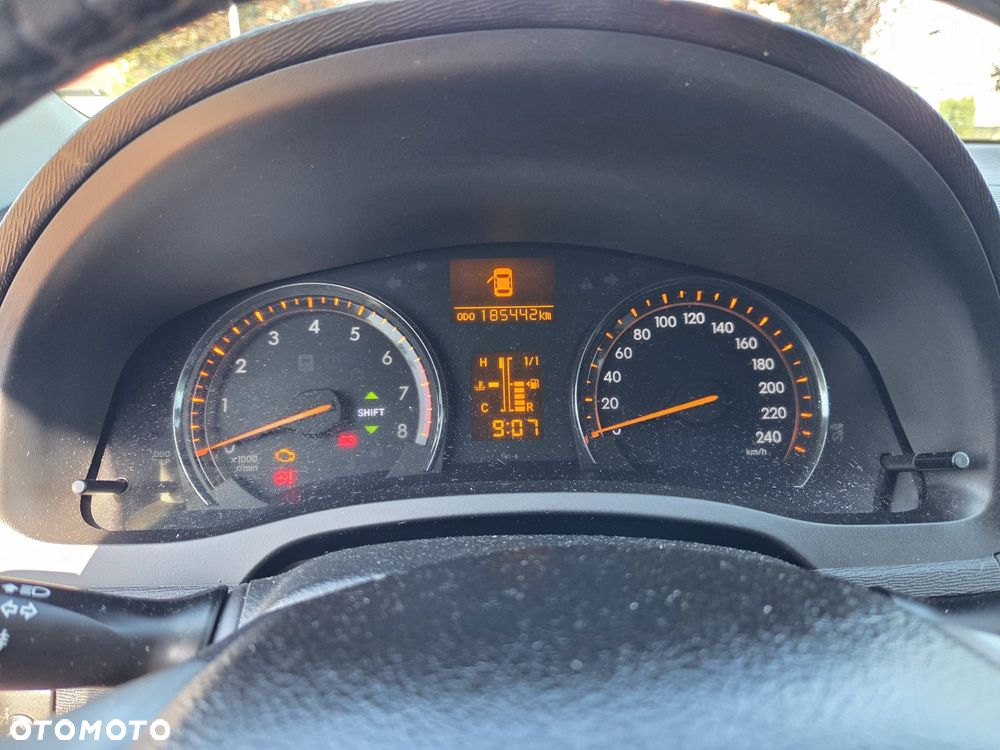 Toyota Avensis 1.8 Luna EU5 - 6