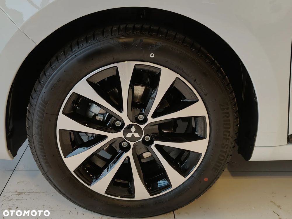 Mitsubishi Colt 1.0T Invite Style Cold - 16