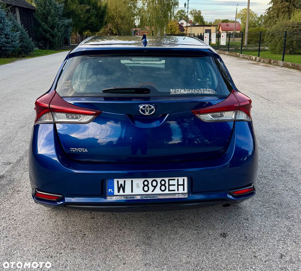 Toyota Auris - 4
