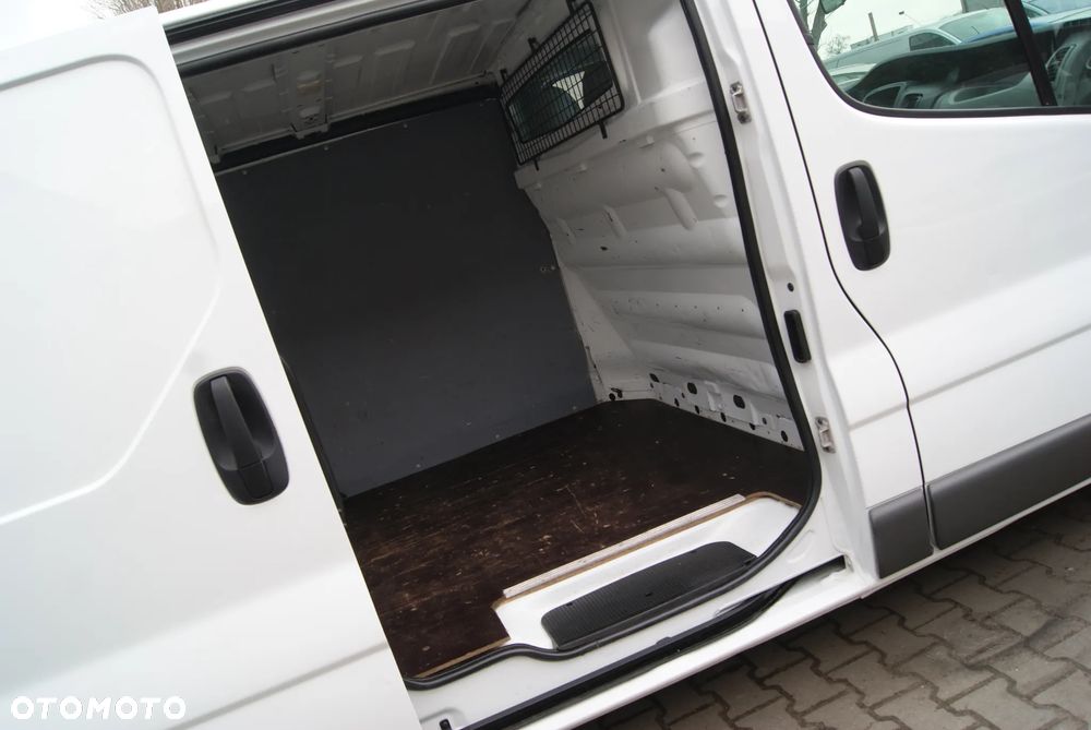 Opel Vivaro - 13