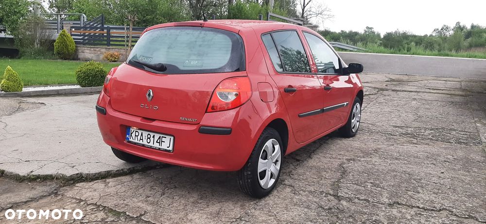 Renault Clio - 15