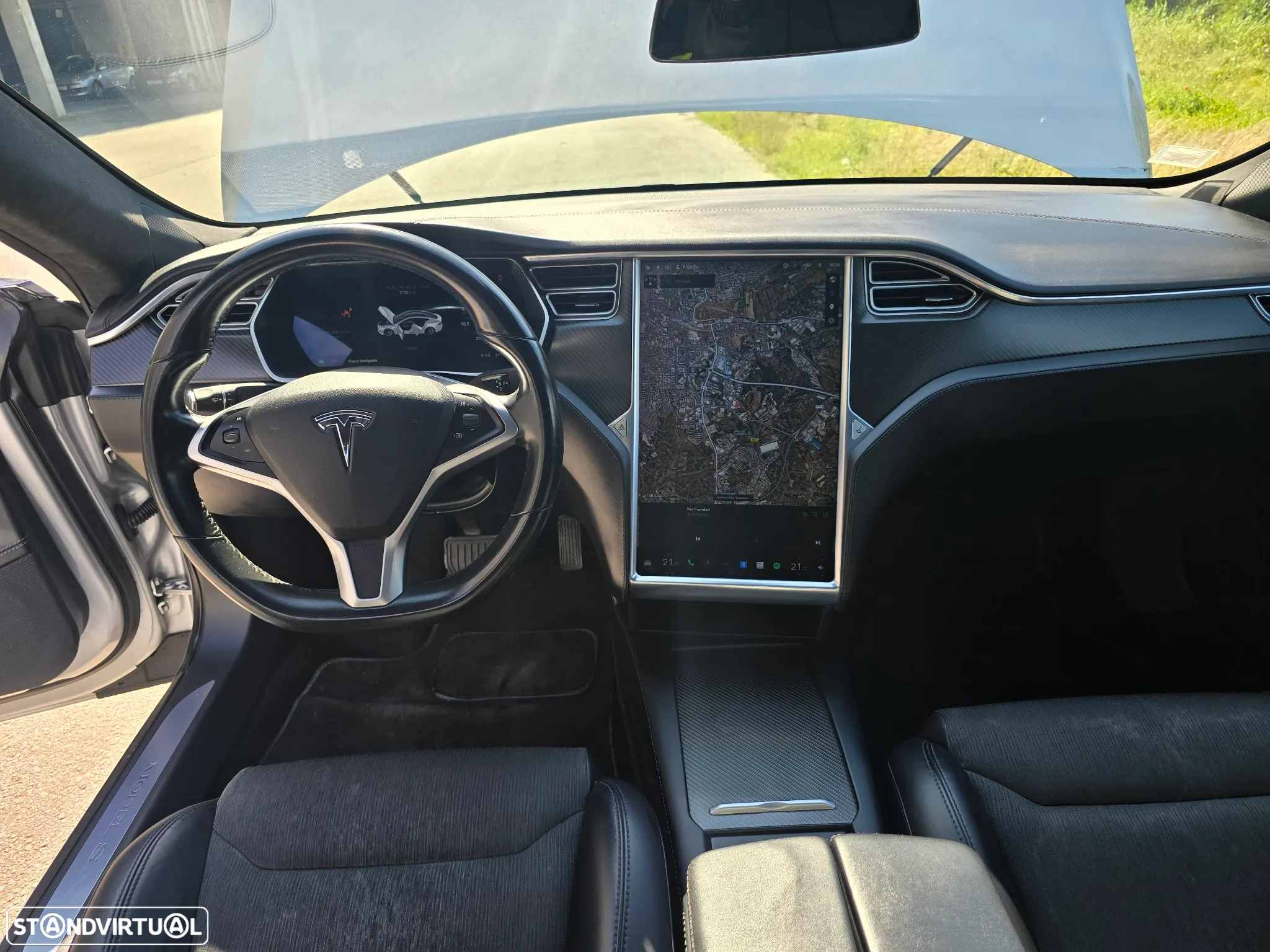 Tesla Model S - 12