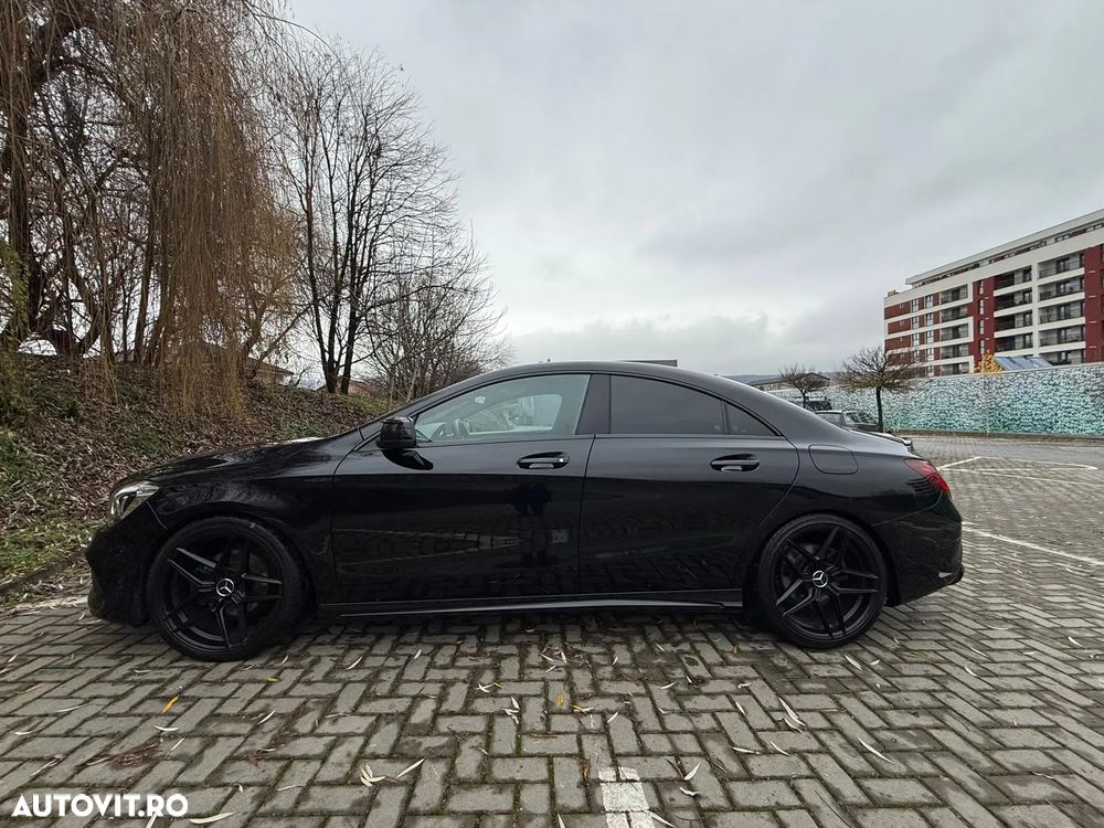 Mercedes-Benz CLA 180 7G-DCT AMG Line - 13