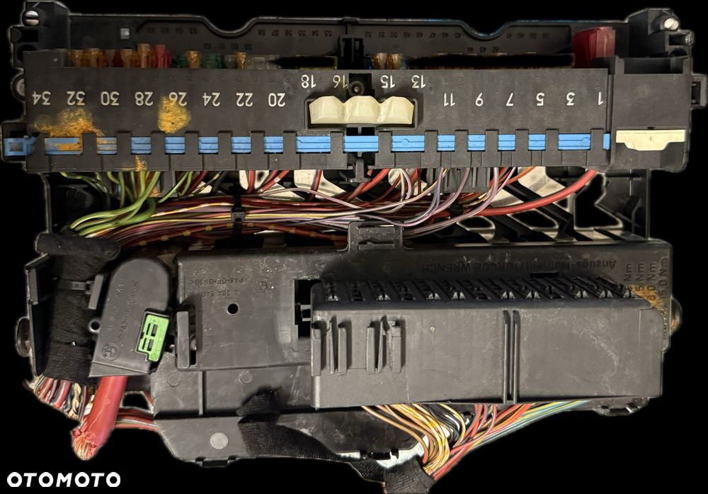 Sterownik MODUŁ BSI Skrzynka bezpieczników BMW E46 320d 8387153 8364542 - 2