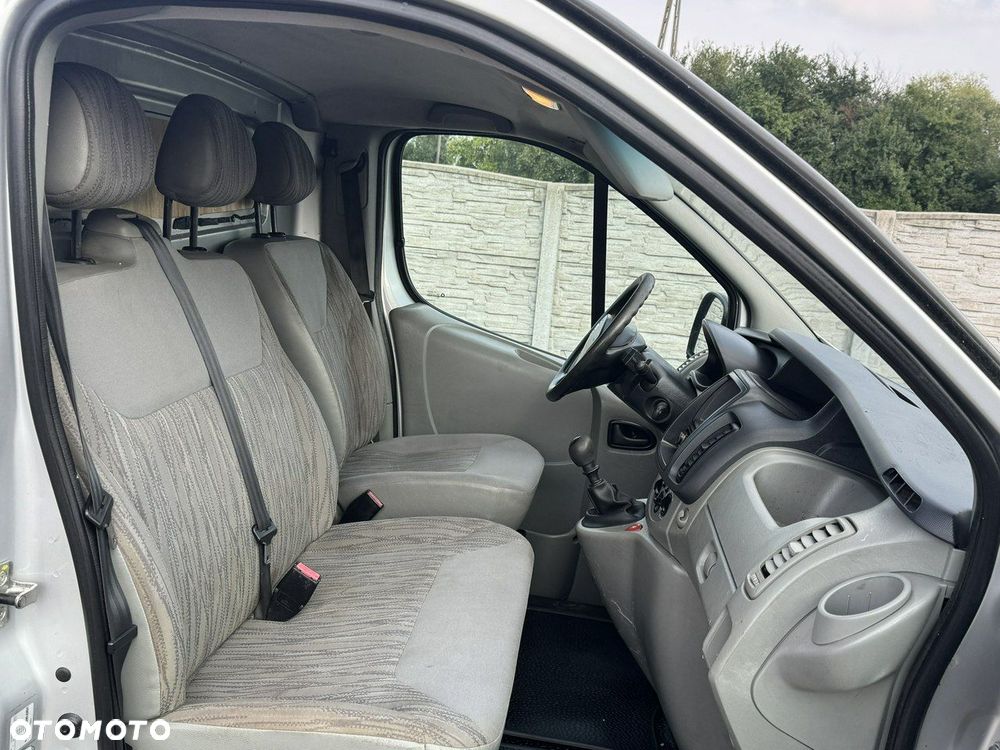 Nissan Interstar - 5