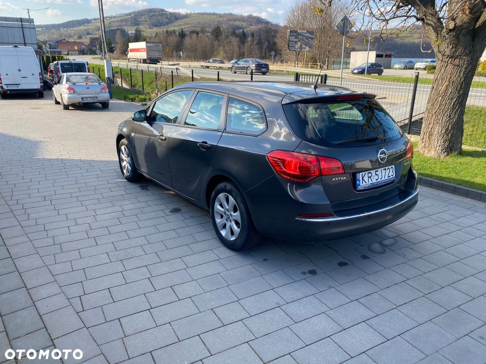 Opel Astra - 4