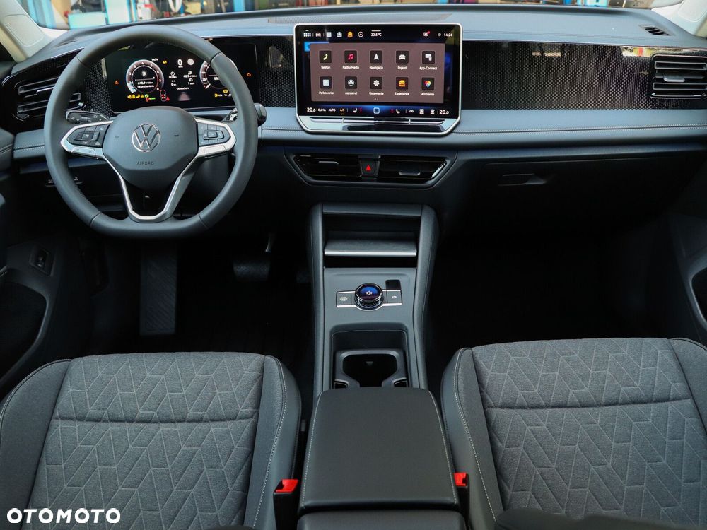 Volkswagen Tiguan - 13