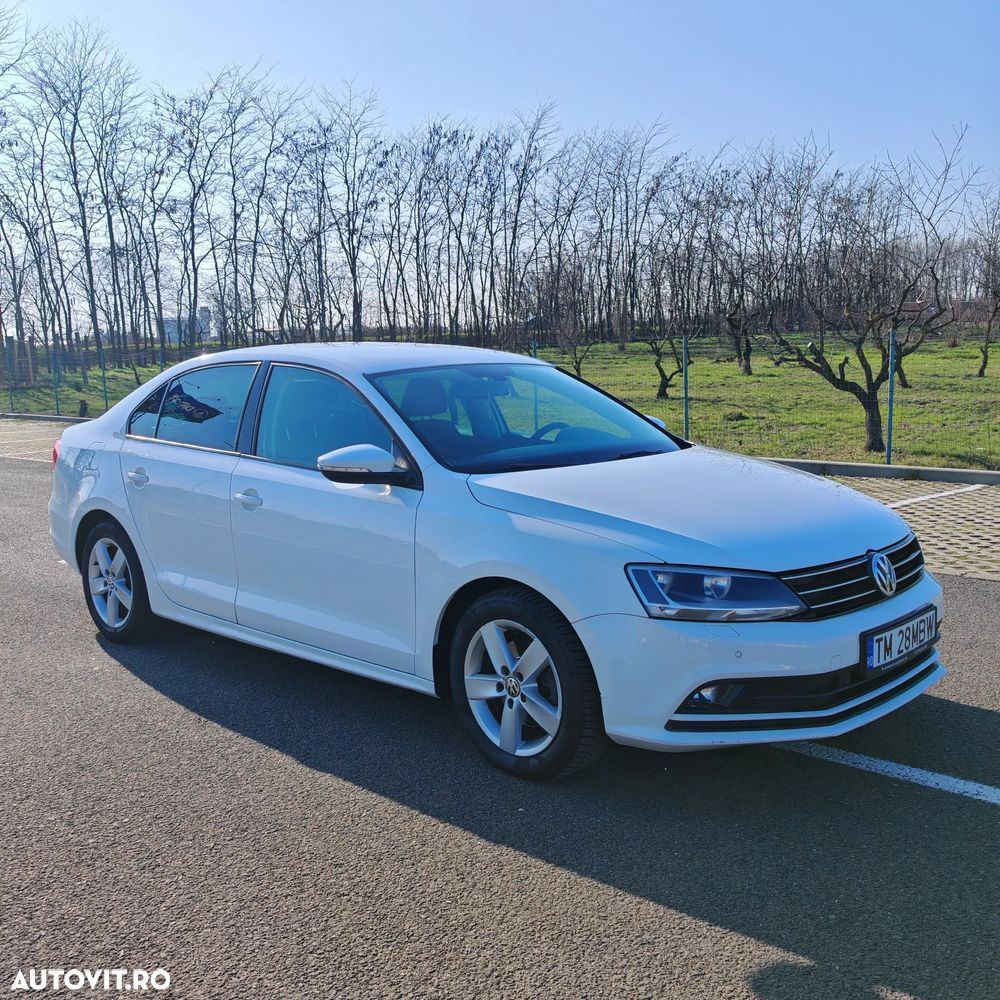 Volkswagen Jetta 2.0 TDI Comfortline - 3