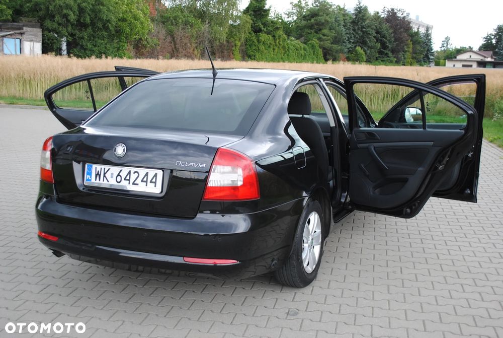 Skoda Octavia 1.6 Elegance - 25