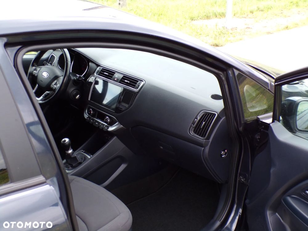 Kia Rio 1.2 Dream Team Edition - 23