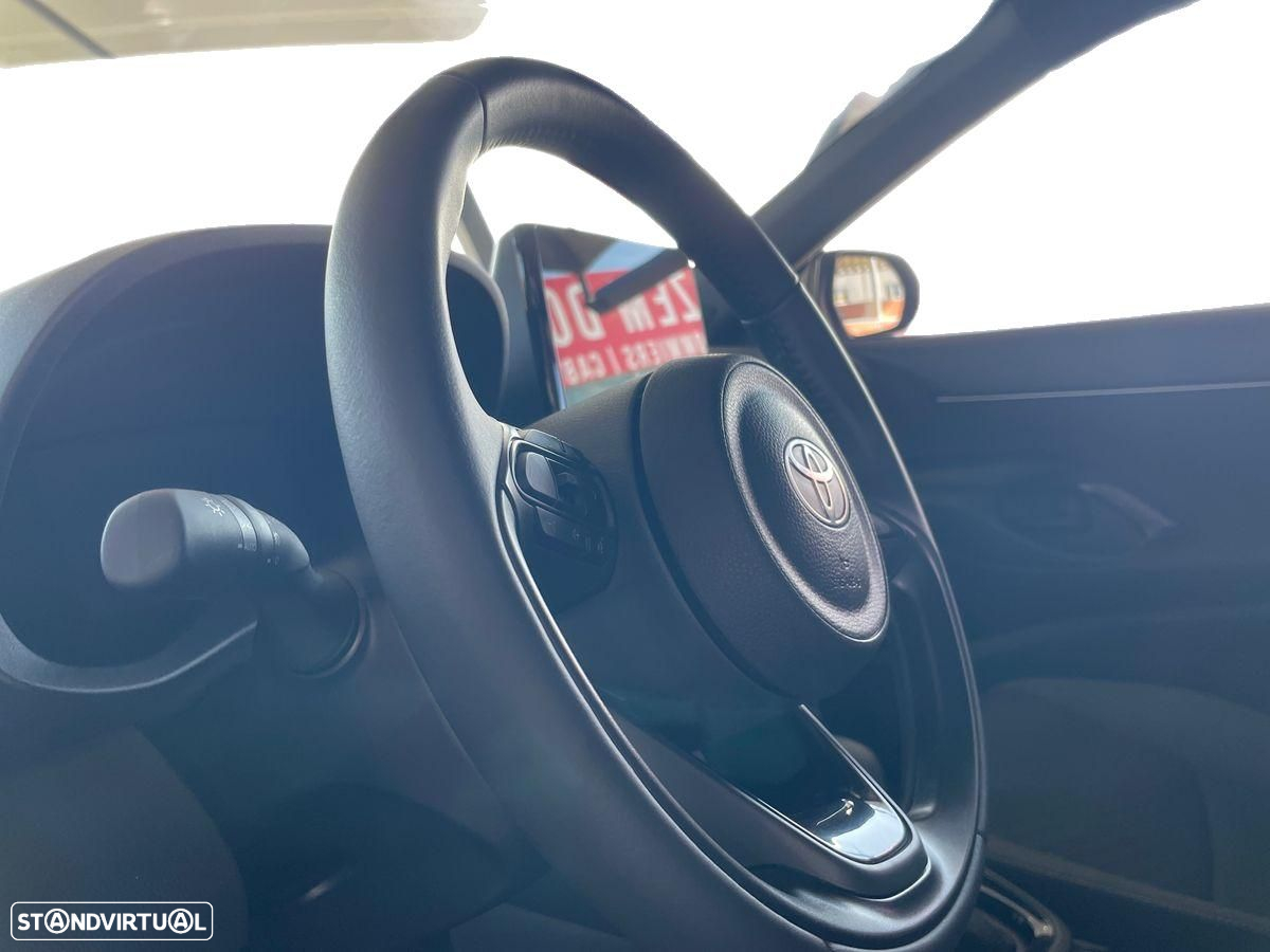 Toyota Yaris Cross 1.5 HDF Square Collection - 12