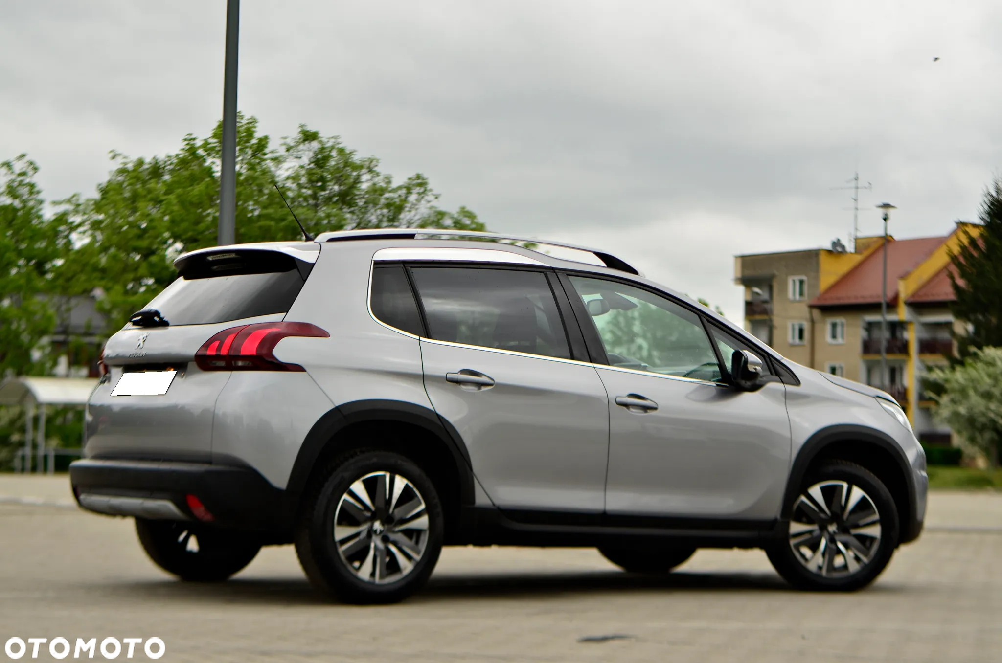 Peugeot 2008 1.2 PureTech Allure Pack S&S - 11