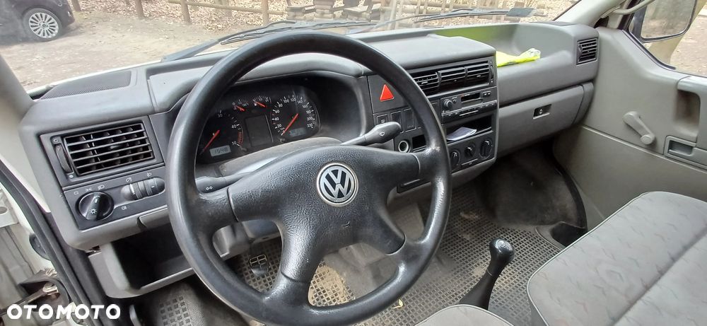 Volkswagen Transporter - 8