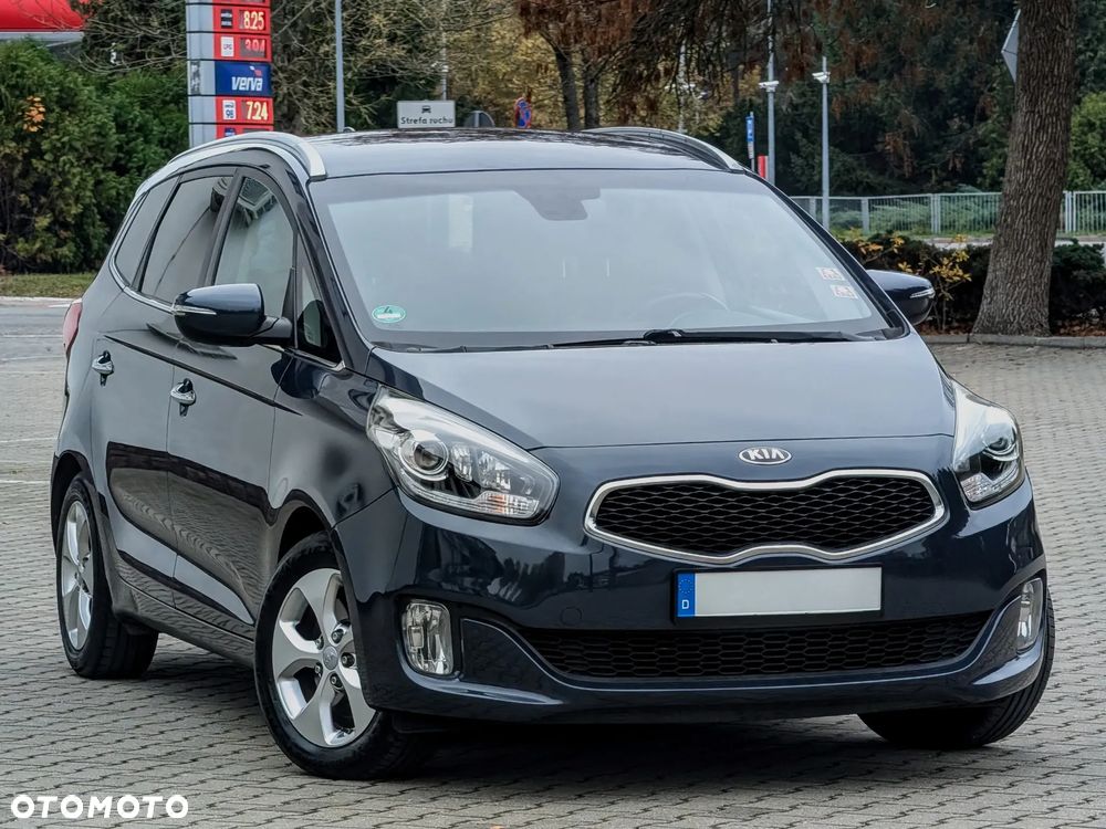 Kia Carens - 1