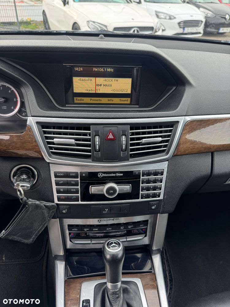 Mercedes-Benz Klasa E 200 CDI DPF BlueEFFICIENCY Automatik - 28