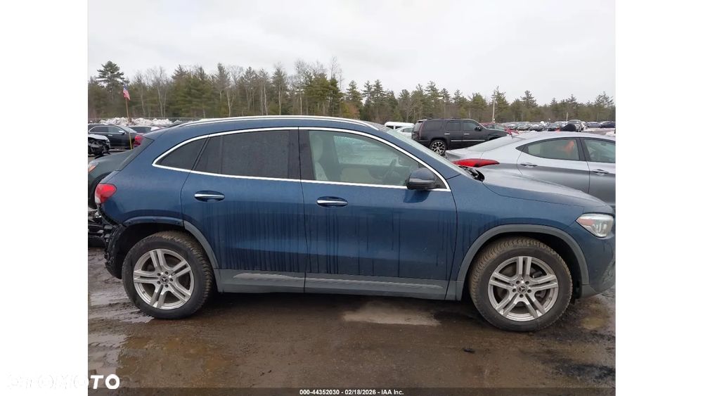 Mercedes-Benz GLA 250 4-Matic - 4