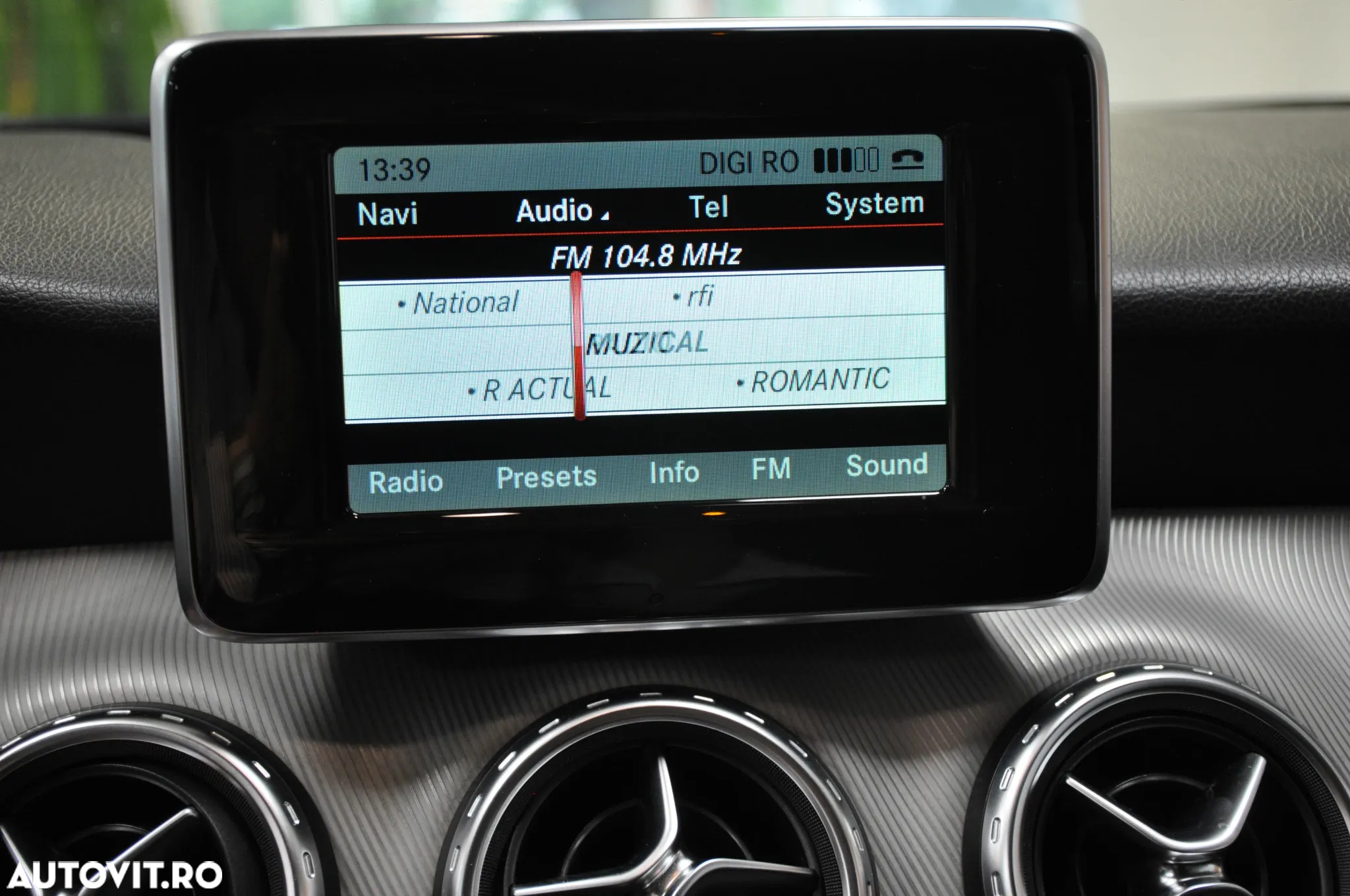 Mercedes-Benz GLA - 15