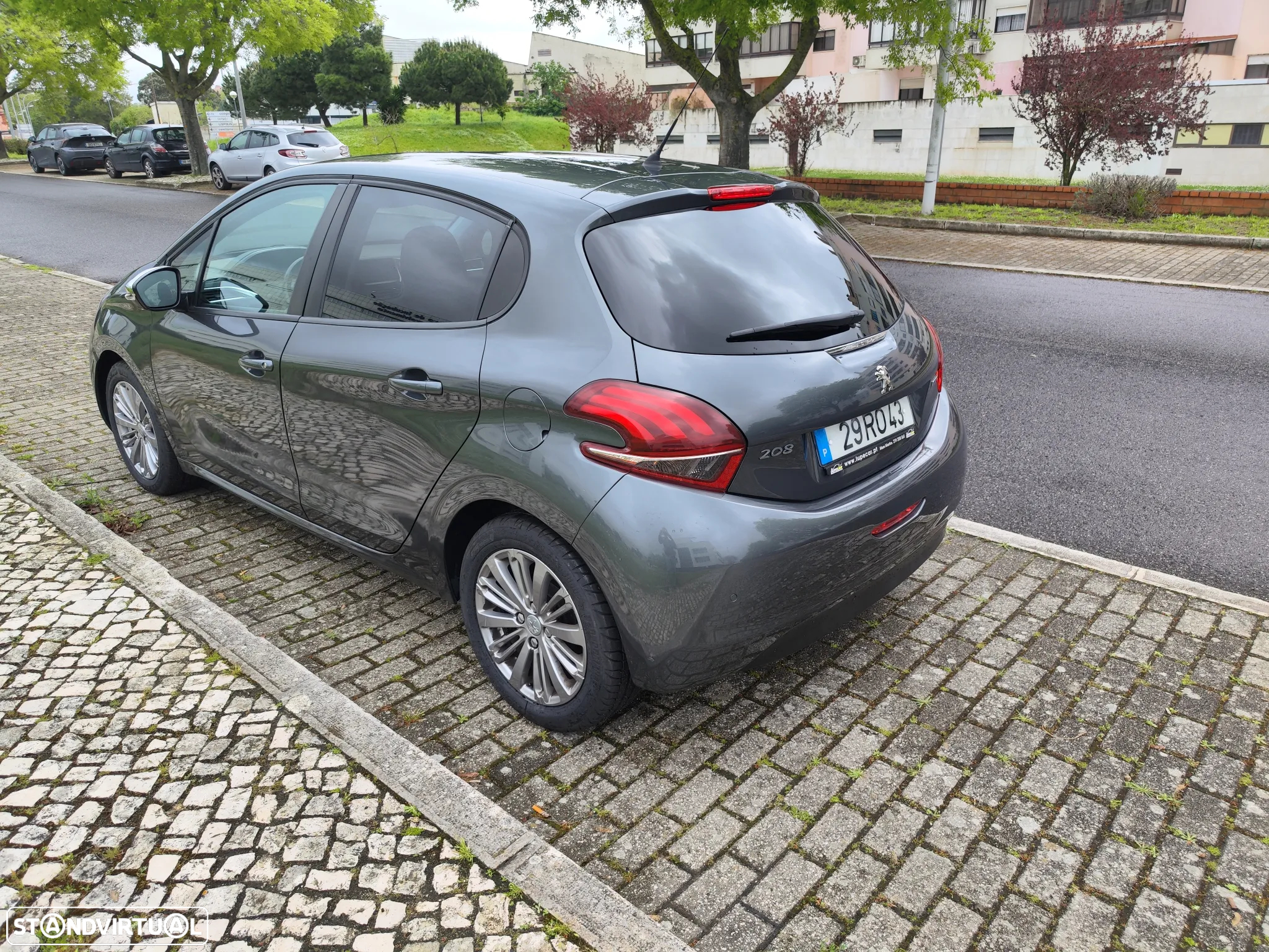 Peugeot 208 1.2 PureTech Style - 4