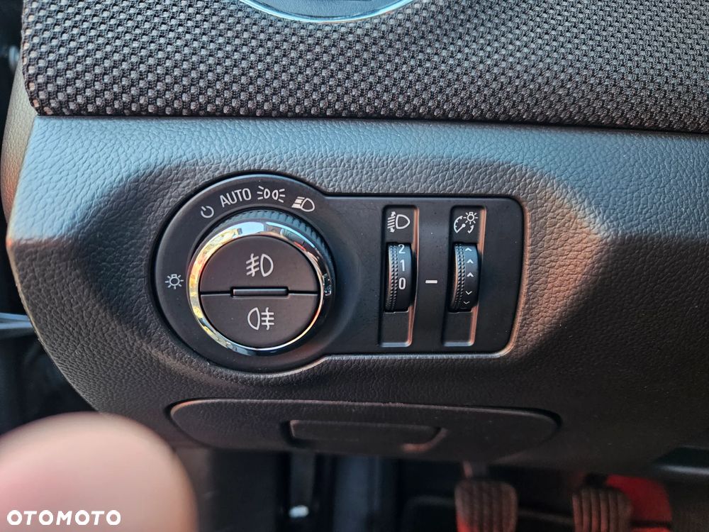 Chevrolet Cruze Station Wagon 1.8 LTZ - 17