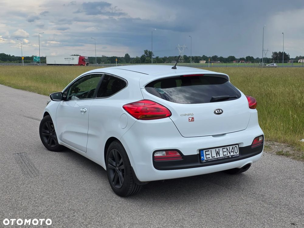 Kia ProCeed 1.4 L - 8
