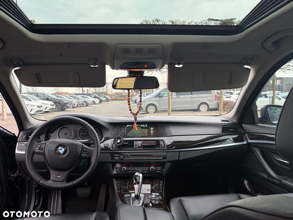 BMW Seria 5 528i xDrive - 12