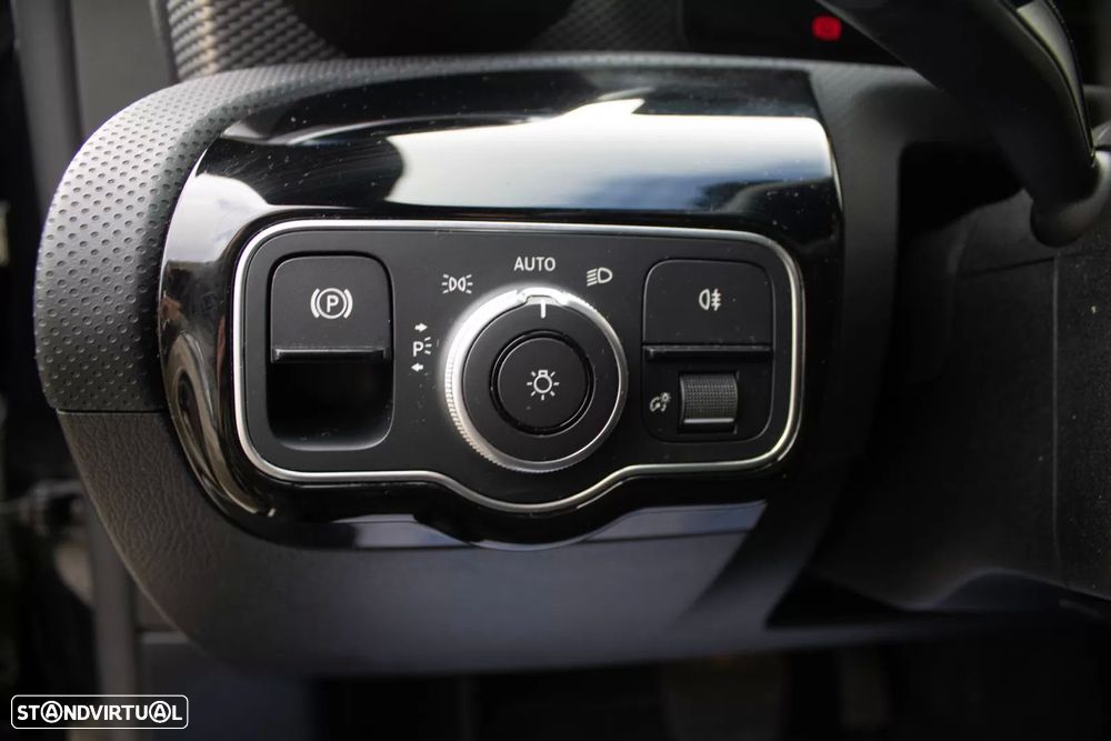 Mercedes-Benz CLA 180 d 8G-DCT Progressive Line Advanced - 33