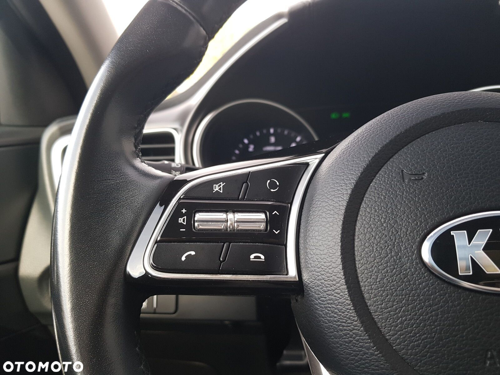 Kia Ceed 1.6 CRDi mHEV M - 22