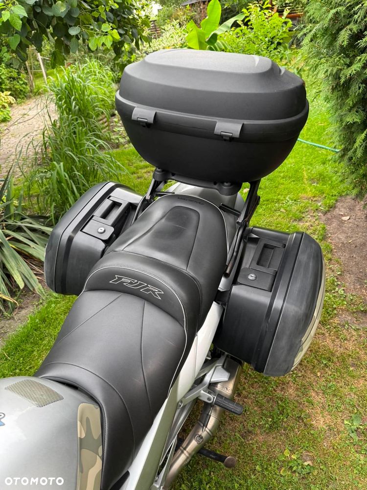 Yamaha FJR - 6