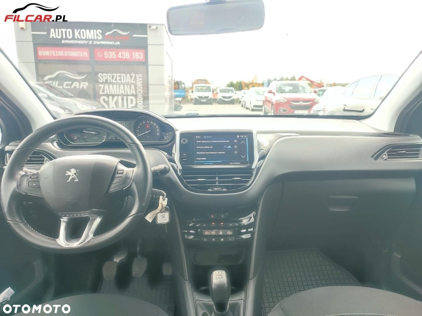 Peugeot 208 - 13