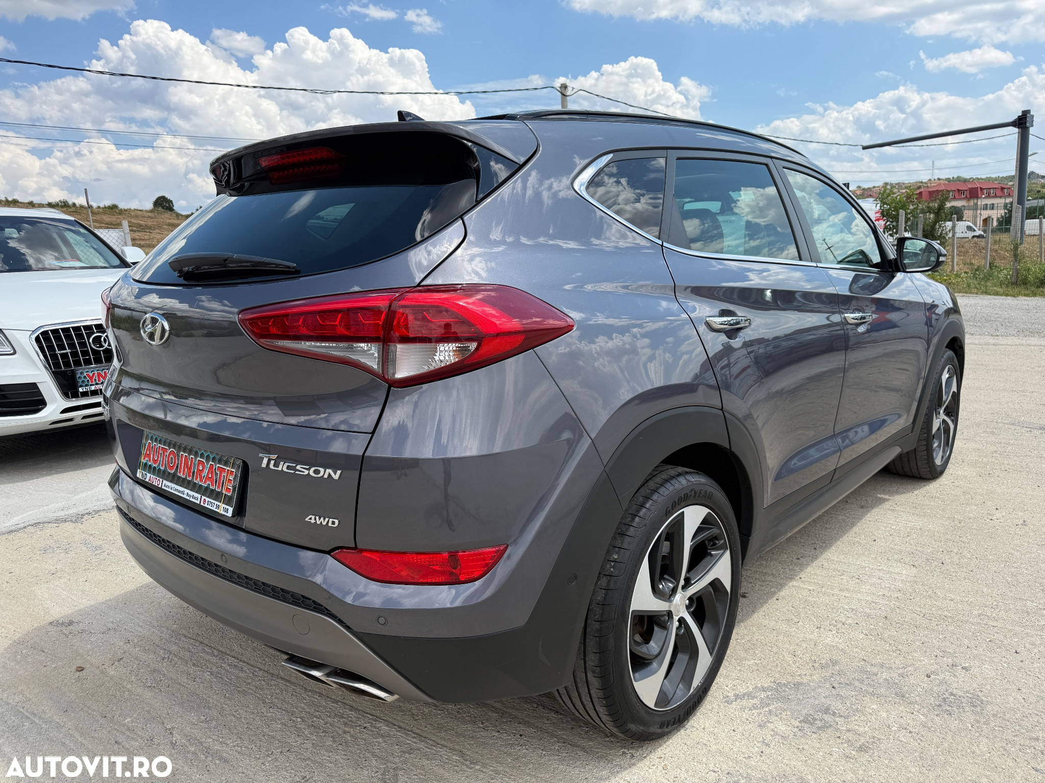 Hyundai Tucson blue 2.0 CRDi 4WD Aut. Premium - 4