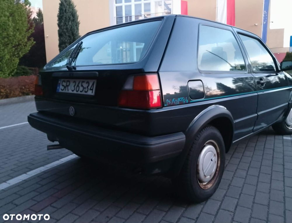 Volkswagen Golf 1.6 CL - 8