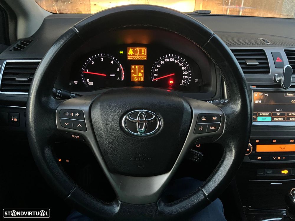 Toyota Avensis SW 2.0 D-4D Luxury+Navi - 9