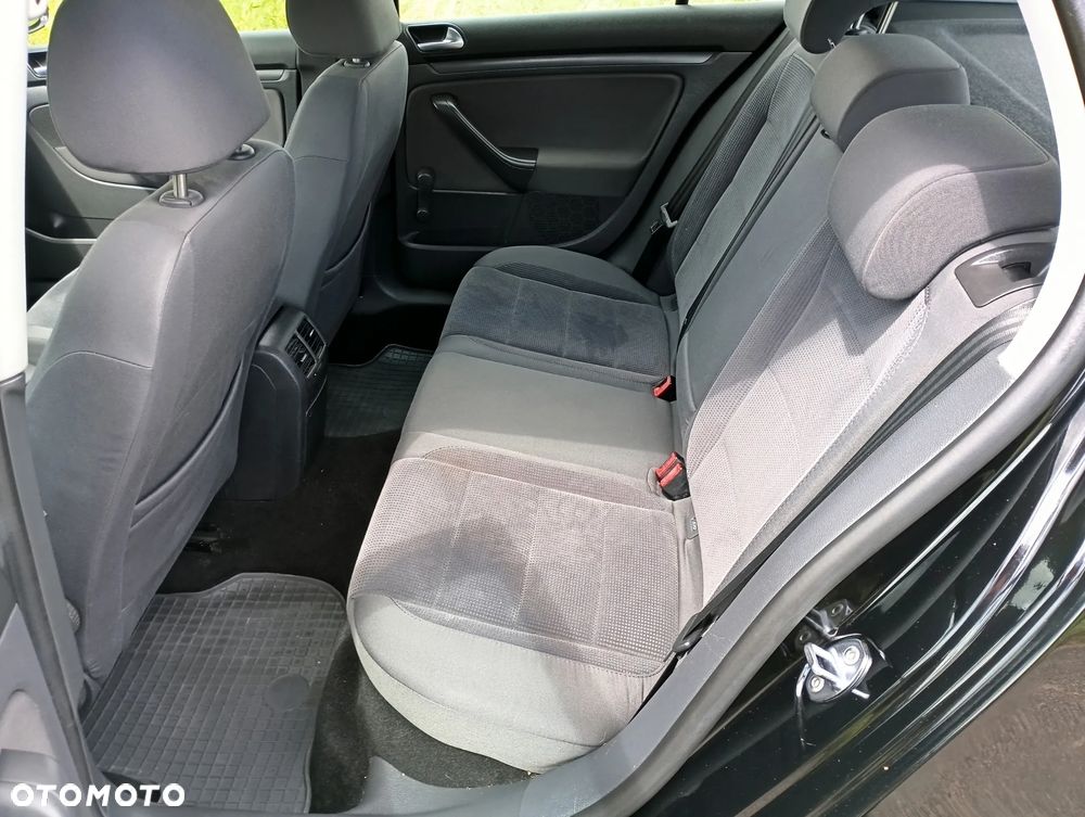 Volkswagen Golf 1.4 Comfortline - 12