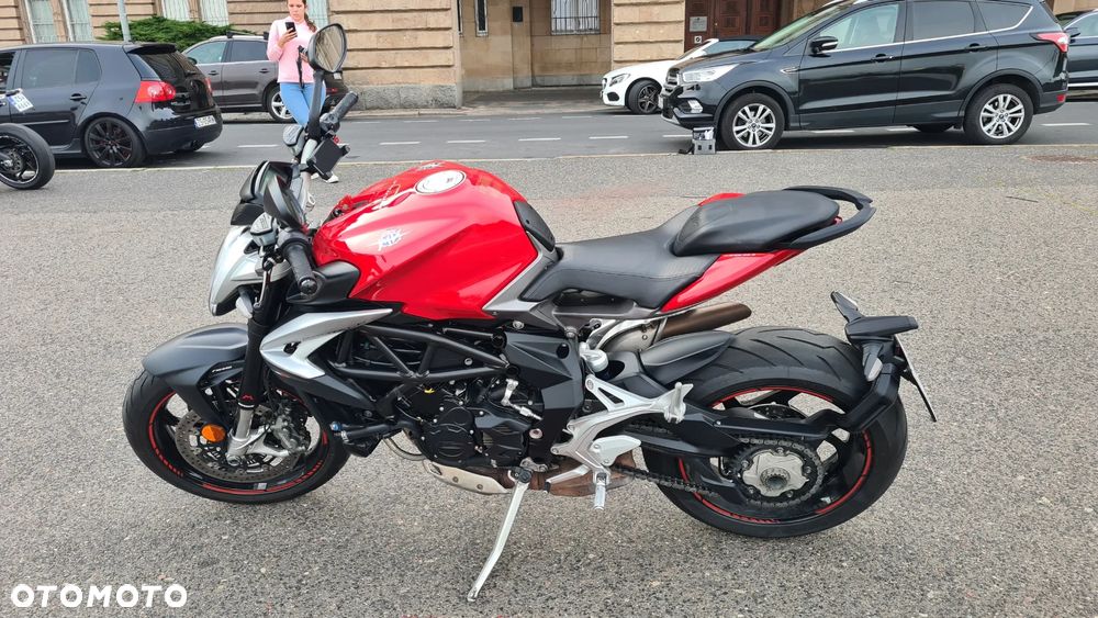 MV AGUSTA Brutale - 4
