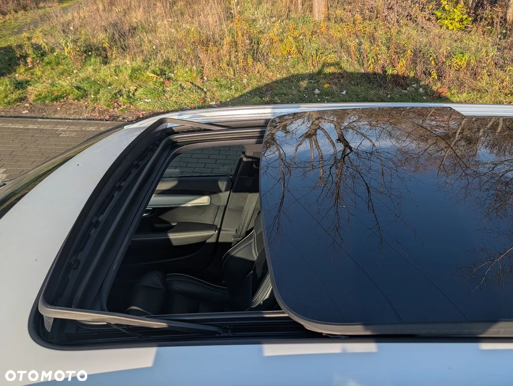 Volvo V90 Cross Country - 25