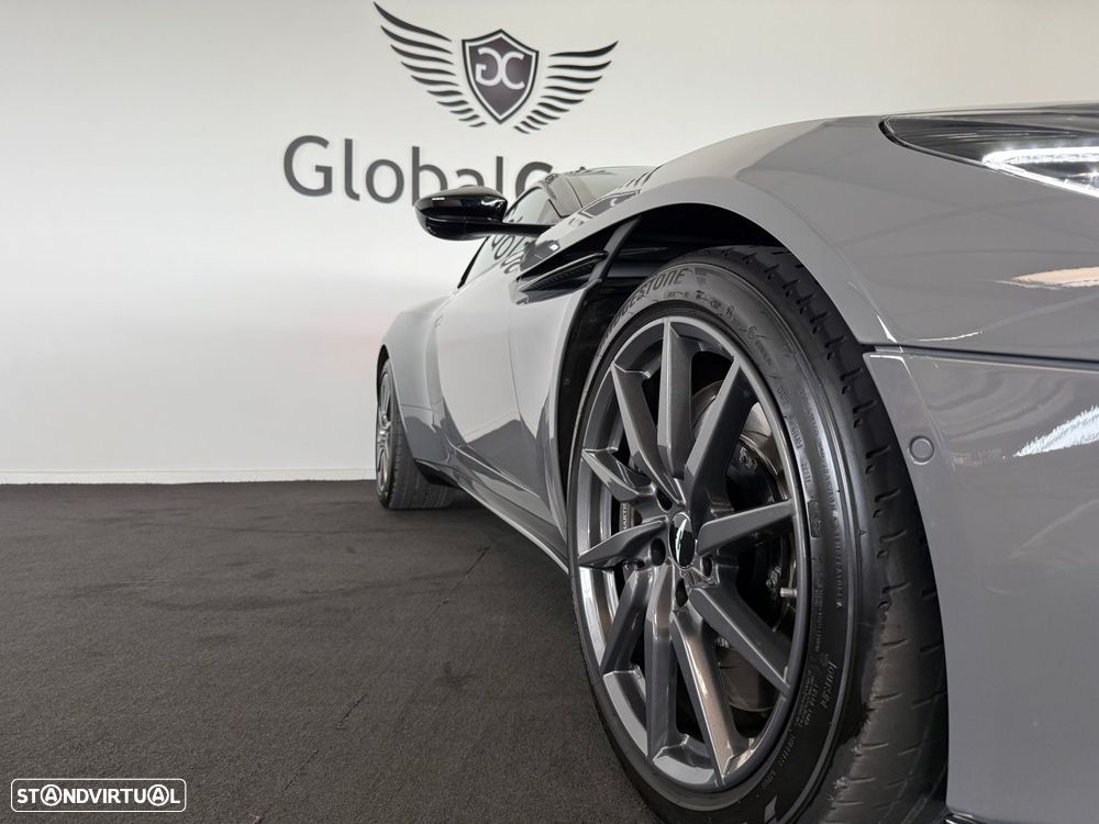 Aston Martin DB11 Coupé V8 Auto - 43