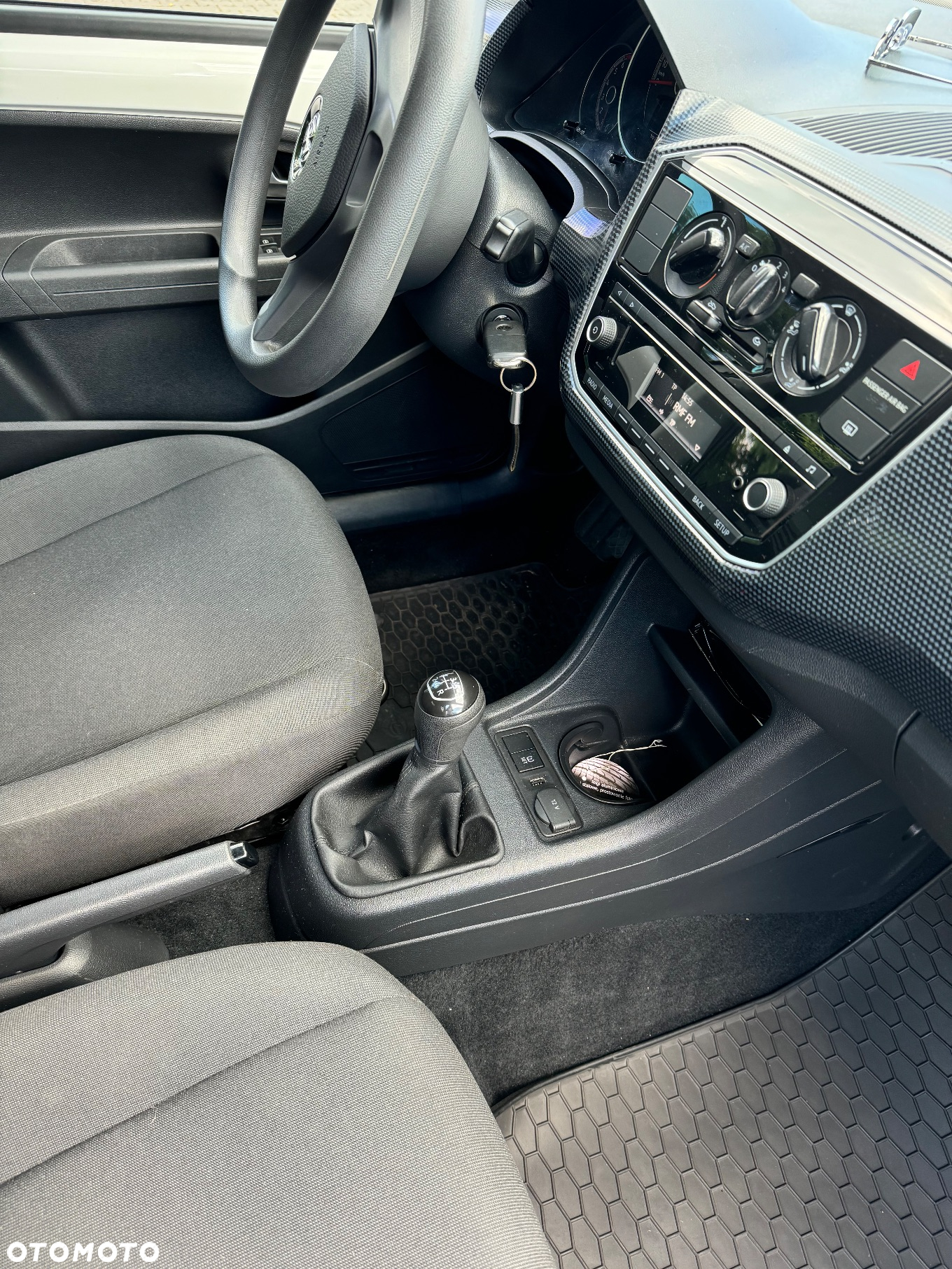 Volkswagen up! 1.0 high - 16