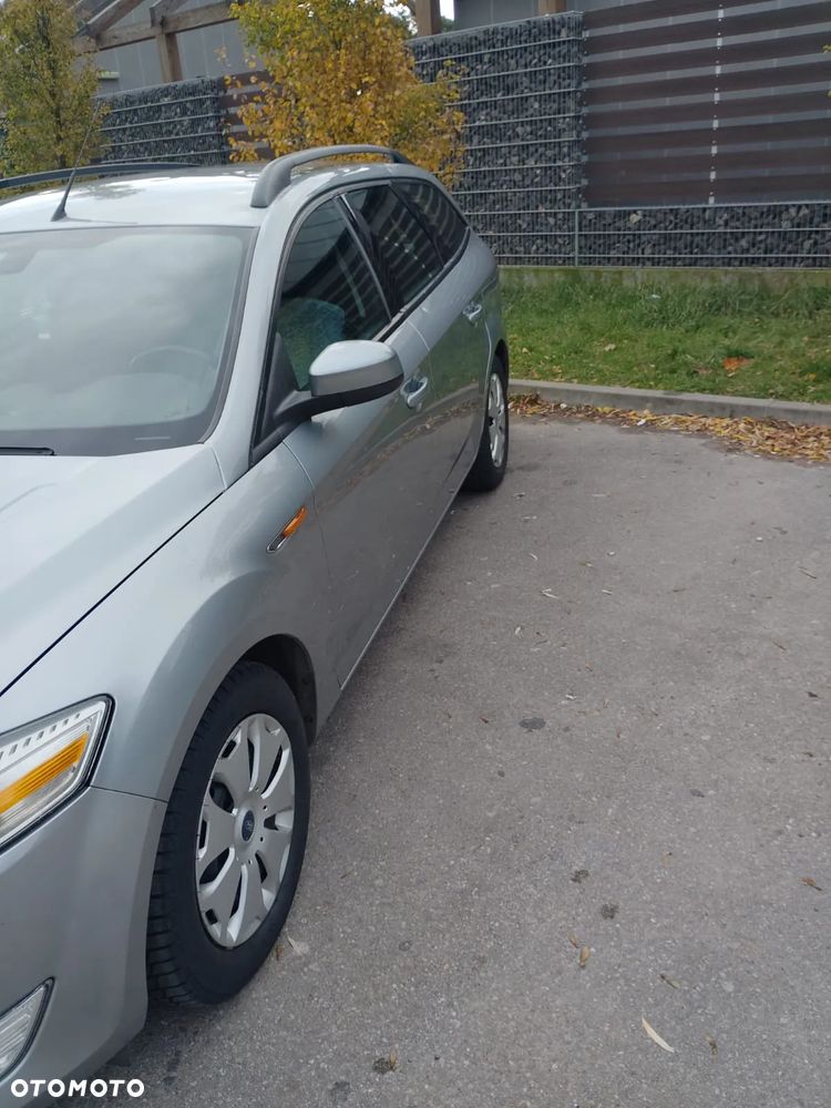 Ford Mondeo 2.0 TDCi Ambiente - 3