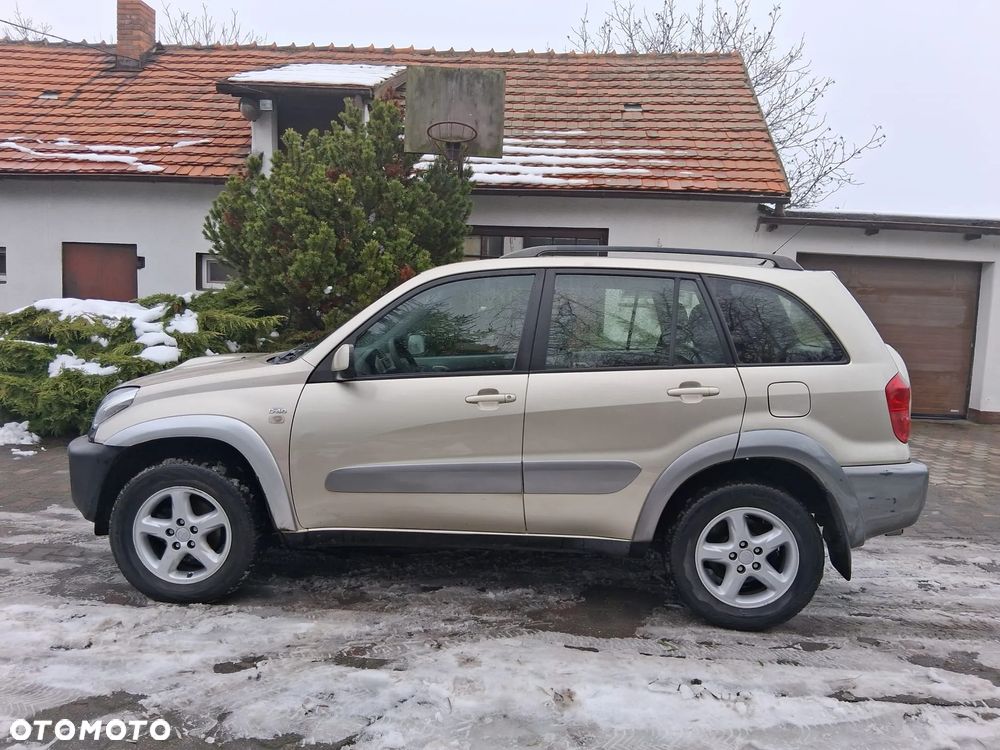 Toyota RAV4 D-4D 4x4 - 3