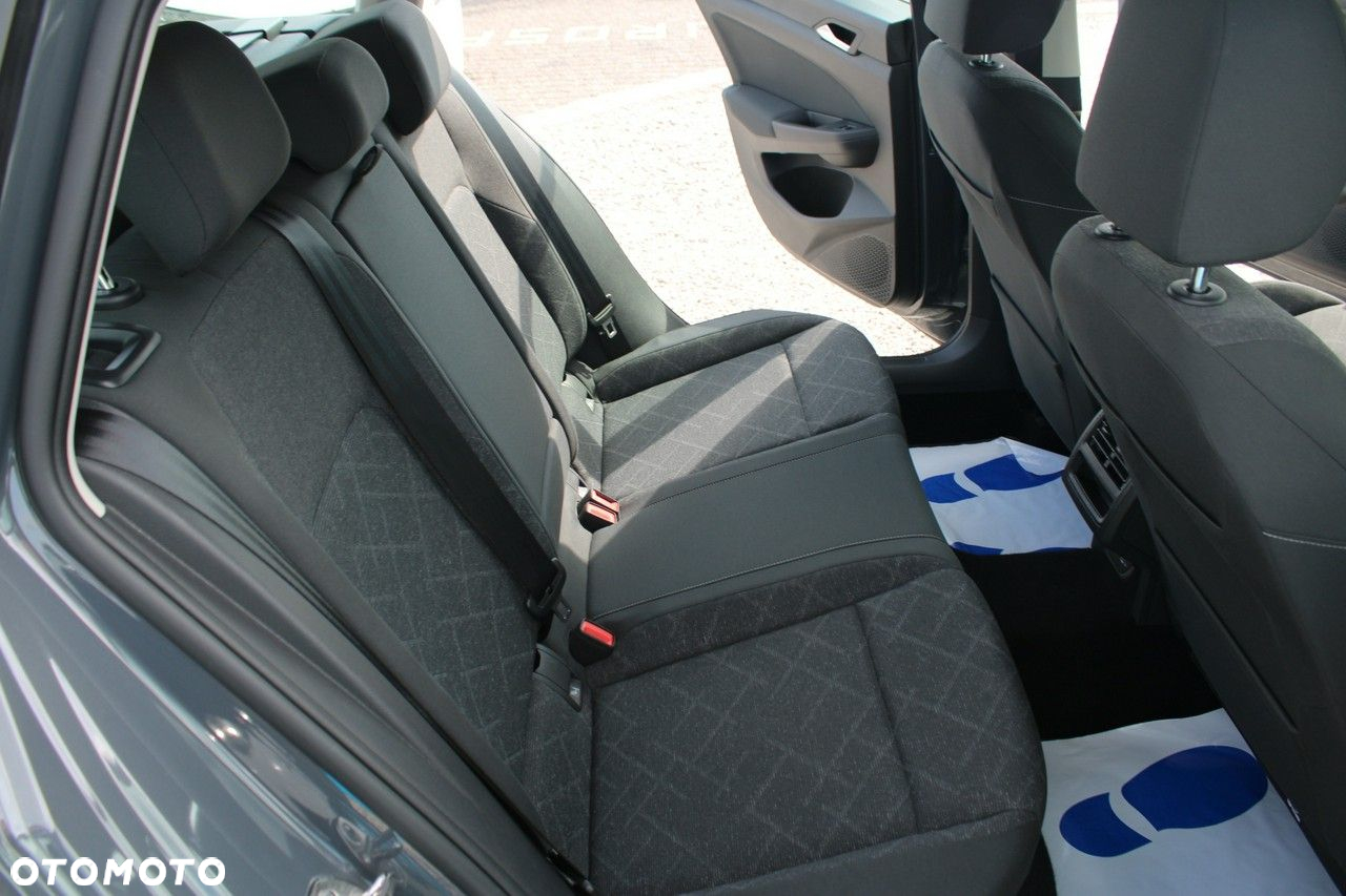 Volkswagen Golf - 14